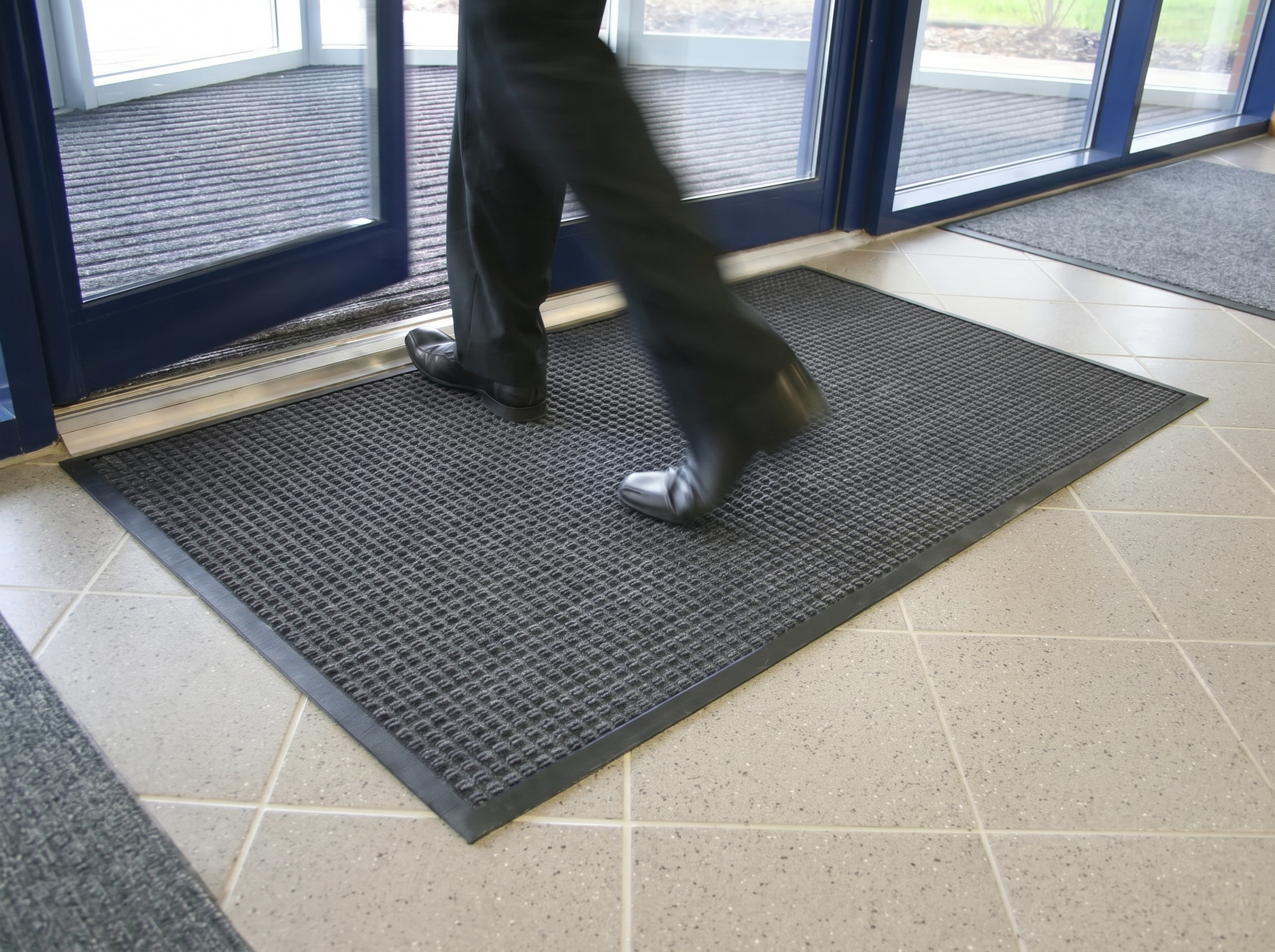 CSC Water Hog Box Mat,Absorbent All-Weather Doormat with Non-Slip Rubber Backing, Dirt & Moisture Trapper, Low Profile, Easy Clean